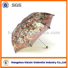 Guarda-chuva elegante das senhoras no estilo chinês do bordado